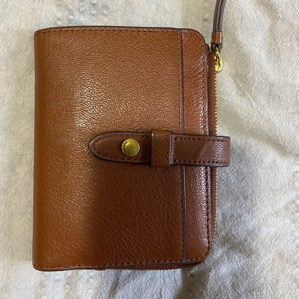 Fiona fossil wallet.
